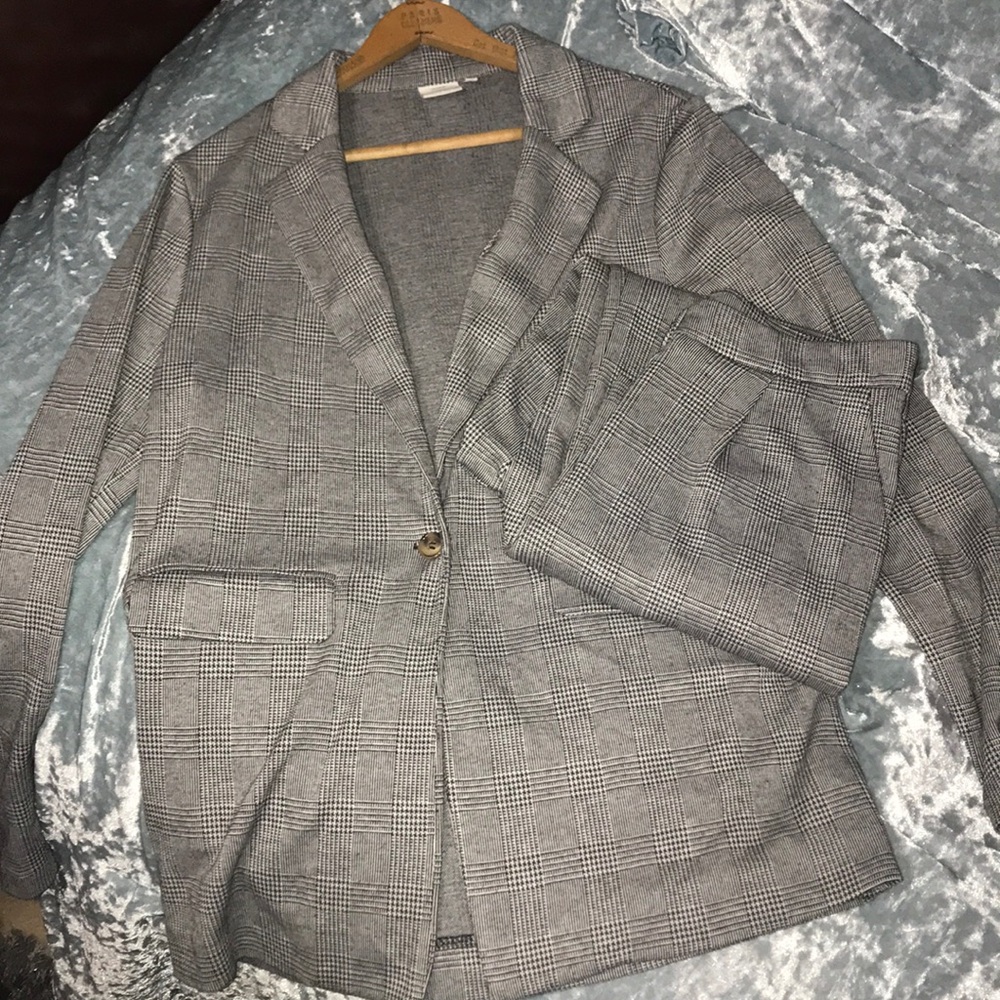 Nordstrom Rack woman suit set.